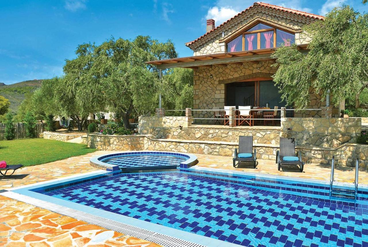 Villa Tireda Keri